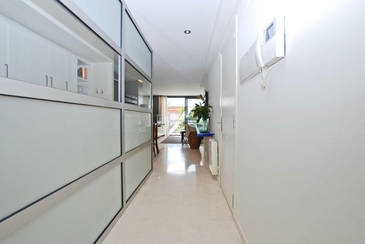 Blue Fridge Apartmen - Blue Fridge Apartmen - Ideal For Couples, Near Beach And Well Connected Apartment Vilassar De Mar Luaran gambar