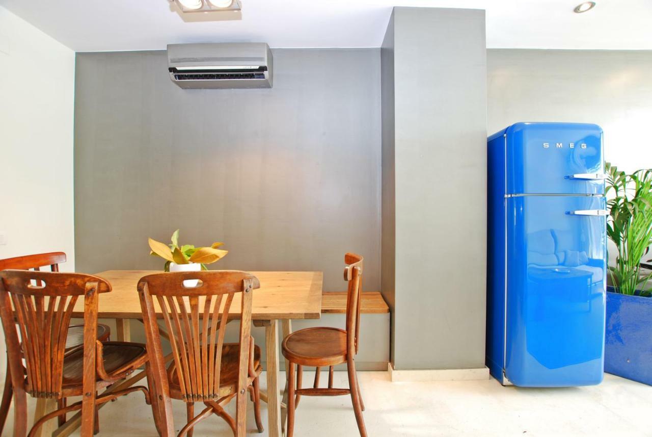 Blue Fridge Apartmen - Blue Fridge Apartmen - Ideal For Couples, Near Beach And Well Connected Apartment Vilassar De Mar Luaran gambar