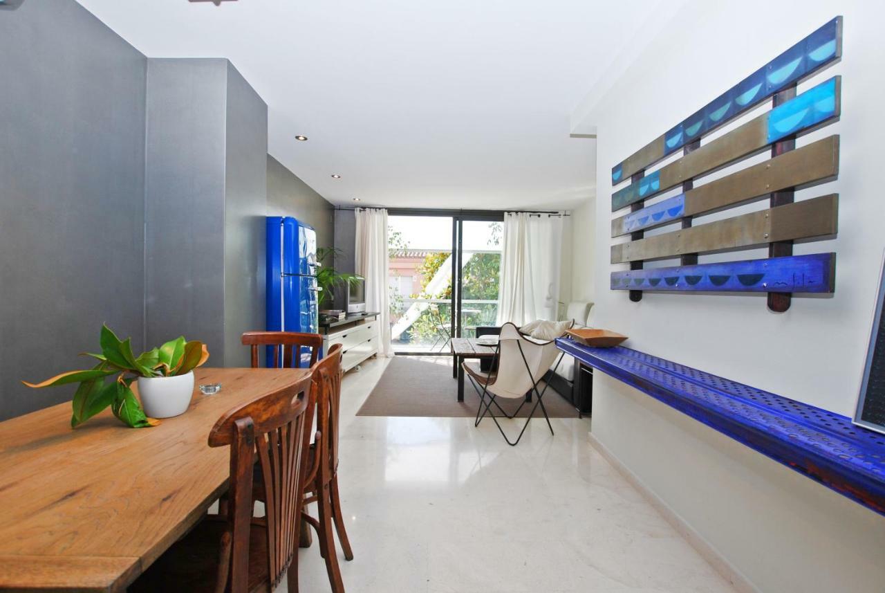 Blue Fridge Apartmen - Blue Fridge Apartmen - Ideal For Couples, Near Beach And Well Connected Apartment Vilassar De Mar Luaran gambar