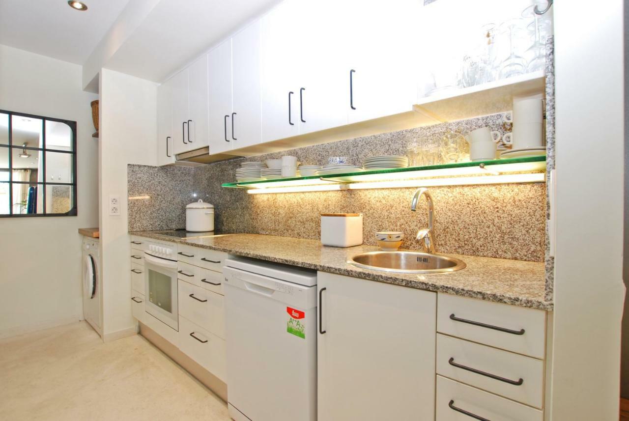 Blue Fridge Apartmen - Blue Fridge Apartmen - Ideal For Couples, Near Beach And Well Connected Apartment Vilassar De Mar Luaran gambar